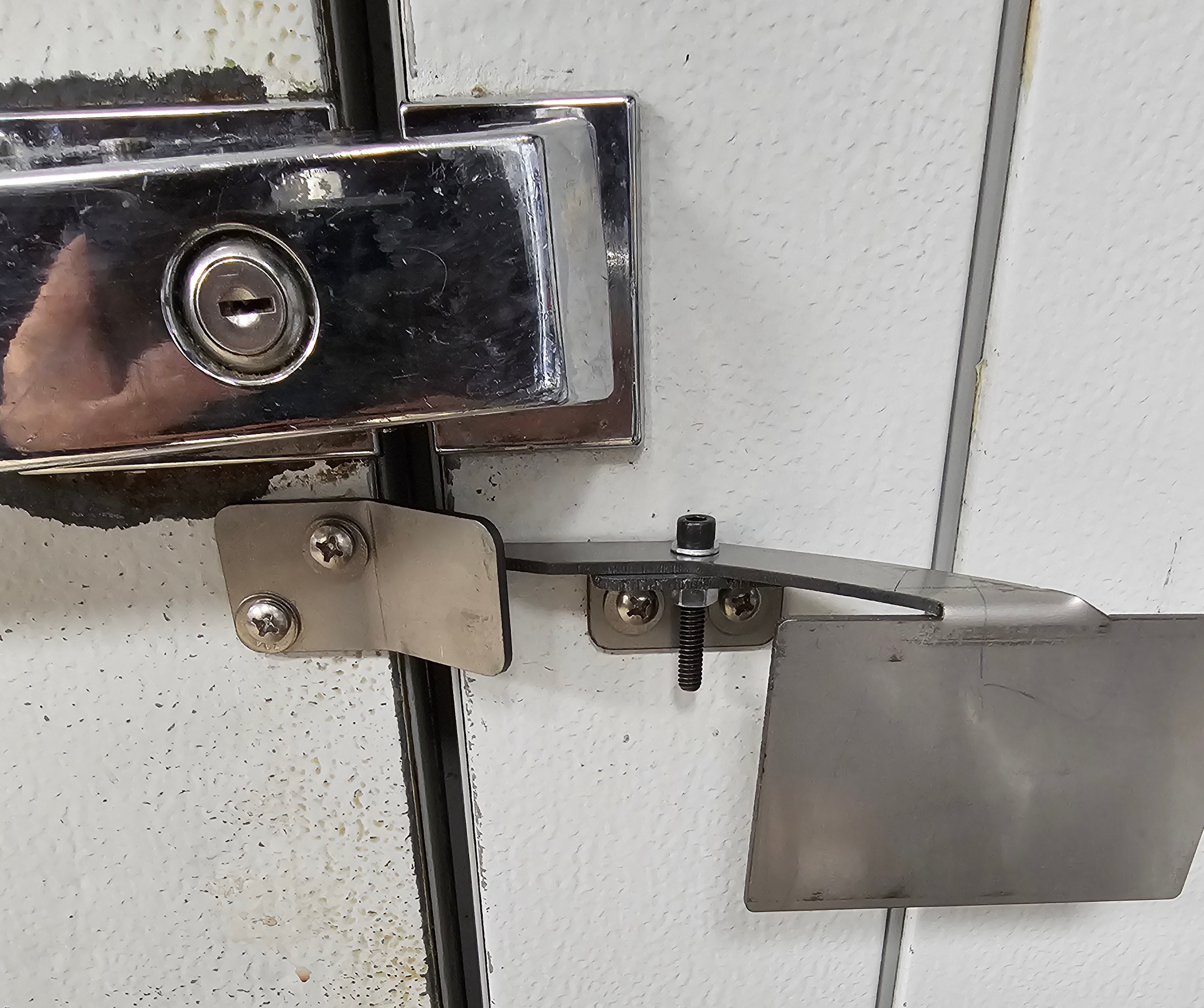 Bump N' Go Walk-in Door Opener V1 [Pre-Order]